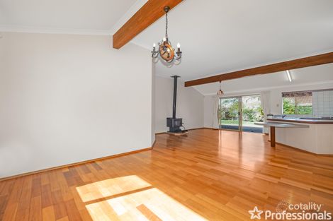 Property photo of 27 Laurelston Heights Woodvale WA 6026