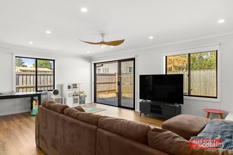 Property photo of 15 Gahnia Grove Cowes VIC 3922