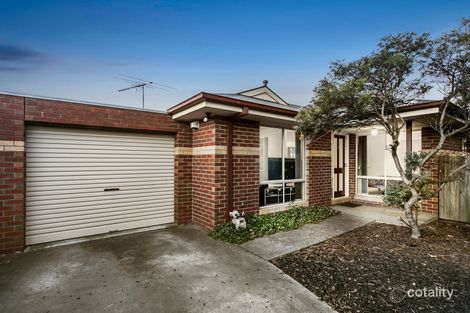 Property photo of 2/30-32 Garryowen Crescent Narre Warren VIC 3805