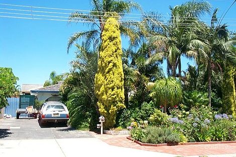 28 Gummow Way, Girrawheen, WA 6064