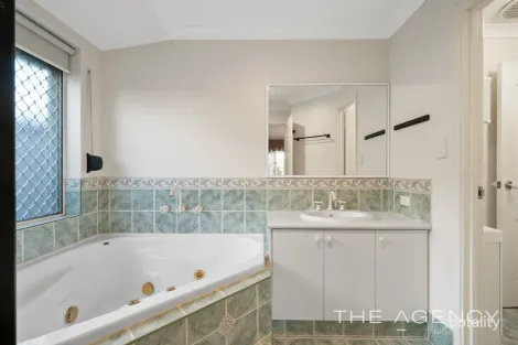 Property photo of 47 Leeuwin Parade Rockingham WA 6168