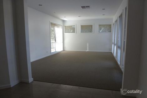 Property photo of 16 Cottlesloe Court West Wodonga VIC 3690