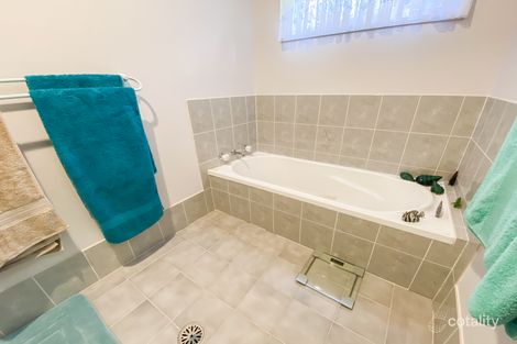Property photo of 21 Lakkari Close Taree NSW 2430