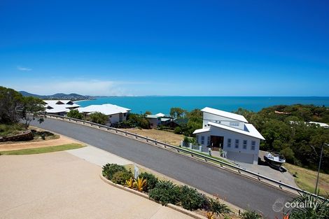 Property photo of 33 Bayview Drive Lammermoor QLD 4703