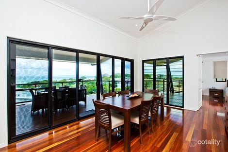 Property photo of 33 Bayview Drive Lammermoor QLD 4703