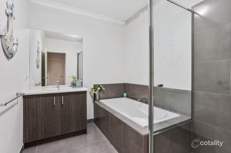 Property photo of 16 Peroomba Drive Point Cook VIC 3030