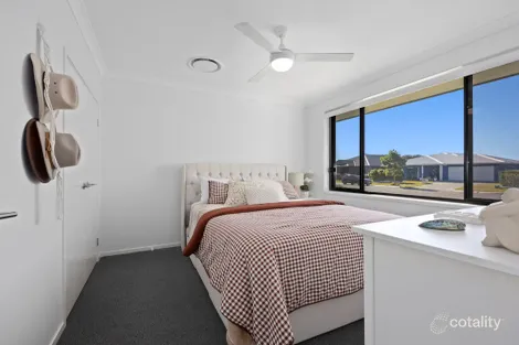 Property photo of 27 Reaside Road Walloon QLD 4306