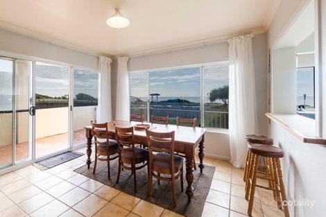 Property photo of 1/16-17 Pacific Parade Yamba NSW 2464
