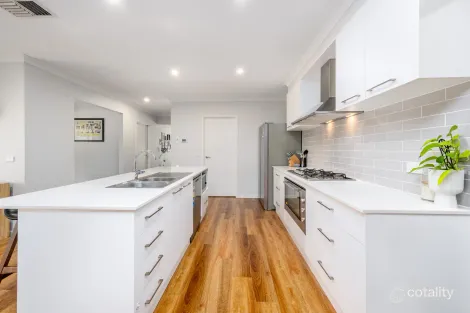Property photo of 7 Aspendale Crescent Shepparton VIC 3630