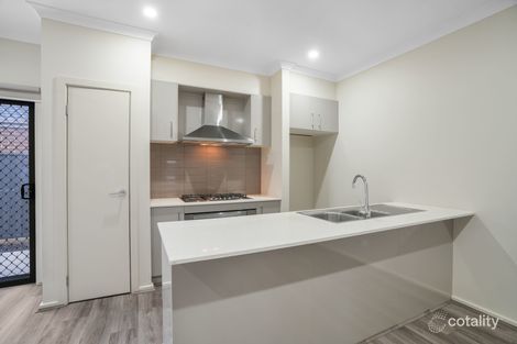 Property photo of 14 Broughton Avenue Cobblebank VIC 3338