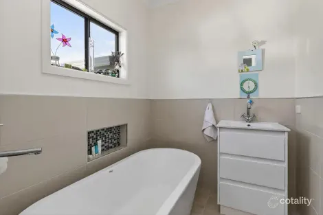 Property photo of 36 Jukes Street Warrnambool VIC 3280