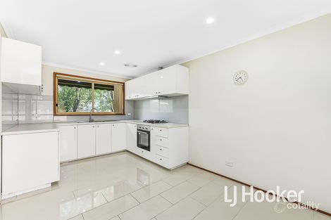 Property photo of 2/16-18 Regans Road Hampton Park VIC 3976