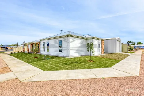 Property photo of 73 Betty Krake Drive Red Cliffs VIC 3496
