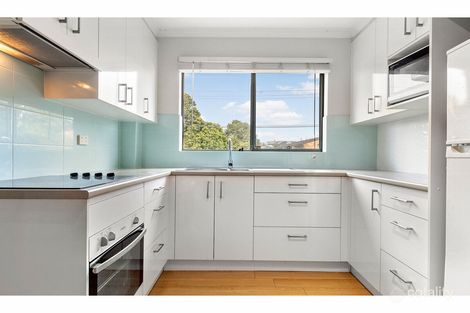 2/21 Selwyn St, Merewether, NSW 2291