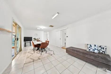 Property photo of 38 Middleton Avenue Griffith NSW 2680