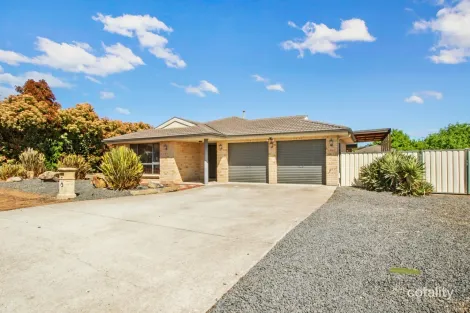 Property photo of 3 Haddon Court Yass NSW 2582