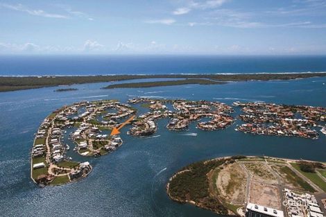 20 Hampton Ct, Paradise Point, QLD 4216