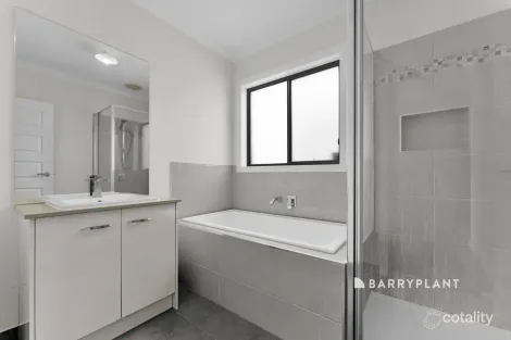 Property photo of 79 Clydevale Avenue Clyde North VIC 3978