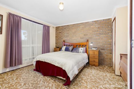 Property photo of 1 Rowan Parade Wendouree VIC 3355