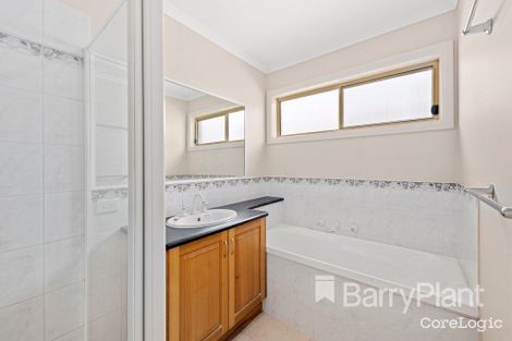 Property photo of 25 Featherpark Terrace South Morang VIC 3752