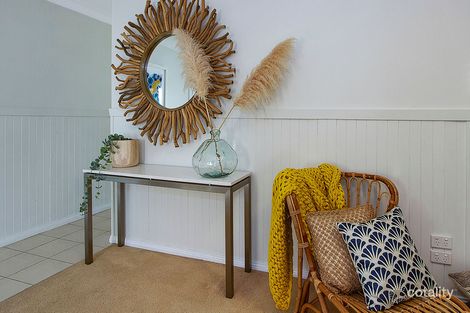 Property photo of 1/26 Forresters Beach Road Forresters Beach NSW 2260