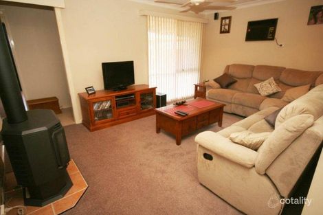 Property photo of 5 Glenn Close Cranbourne West VIC 3977