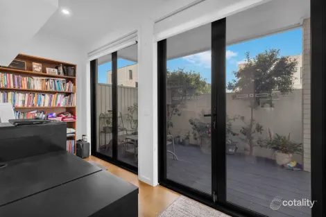 Property photo of 1/111 Kinross Avenue Edithvale VIC 3196