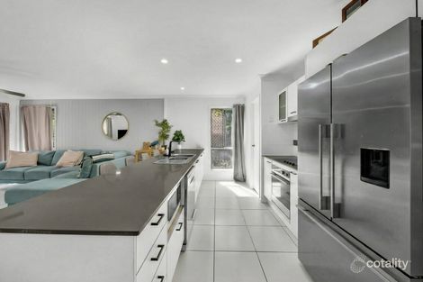 Property photo of 5 Whitsunday Redland Bay QLD 4165
