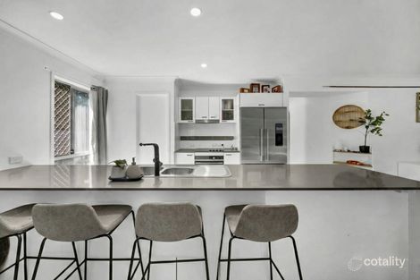 Property photo of 5 Whitsunday Redland Bay QLD 4165