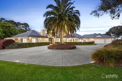 90 Bells Hill Rd, Research, VIC 3095