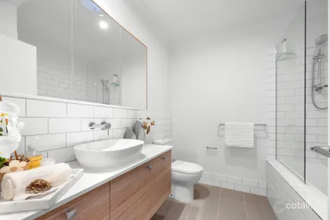 Property photo of 15/19 Nicklin Street Coorparoo QLD 4151