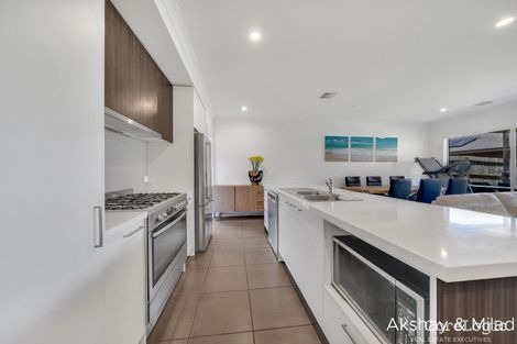 Property photo of 14 Colville Crescent Keysborough VIC 3173