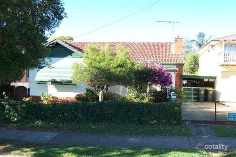 98 Lindesay St, Campbelltown, NSW 2560