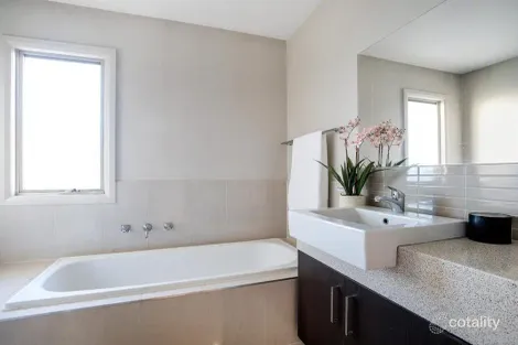 Property photo of 1/1 Kershaw Street Bentleigh East VIC 3165