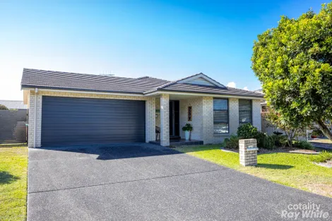 24 Massie Cres, Tuncurry, NSW 2428