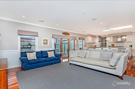 Property photo of 19 Huntingfield Drive Warrnambool VIC 3280