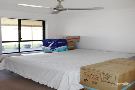 Property photo of 17 Pencarrow Crescent Raceview QLD 4305