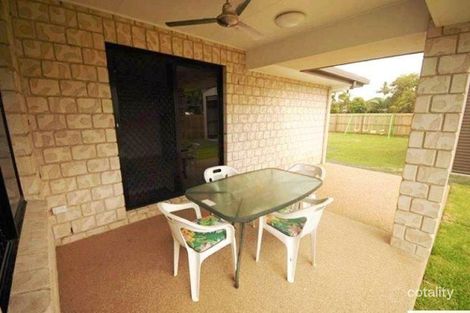 Property photo of 16 Riviera Way Mulambin QLD 4703