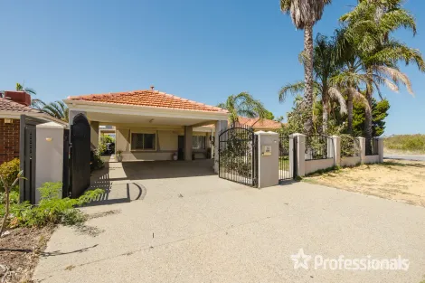 Property photo of 19 Errina Road Alexander Heights WA 6064