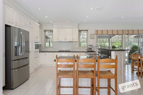 Property photo of 11 Coram Close Narre Warren North VIC 3804