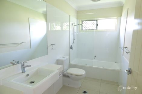 Property photo of 2/11 Lake Weyba Drive Noosaville QLD 4566