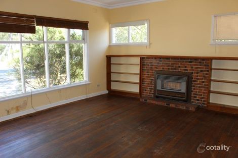 Property photo of 75 Cambridge Road Mooroolbark VIC 3138
