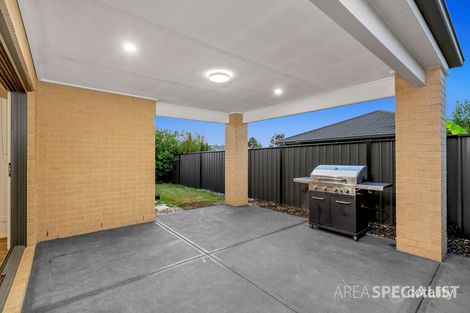 Property photo of 22 Calabrese Circuit Clyde North VIC 3978