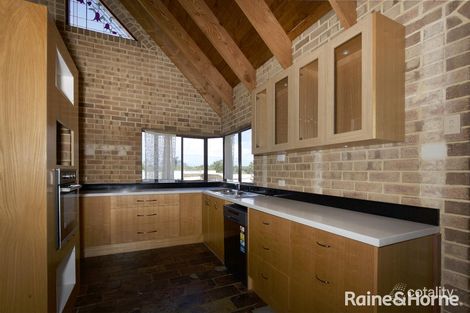 Property photo of 6 Kestrel Close Halls Head WA 6210