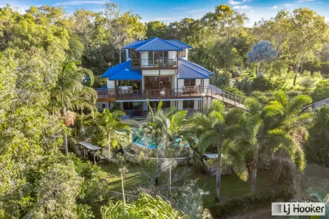 Property photo of 32 Heron Close Moore Park Beach QLD 4670