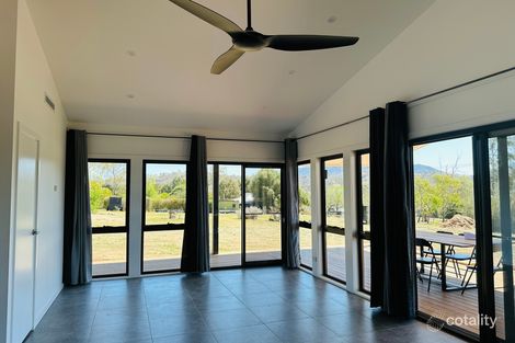 Property photo of 2/15 Wilson Street Gundy NSW 2337