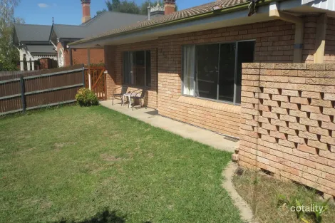 1/240 Russell St, Bathurst, NSW 2795