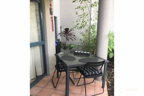 Property photo of 17/9-11 Montgomery Avenue Main Beach QLD 4217