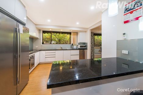 Property photo of 17 Dozey Place Endeavour Hills VIC 3802