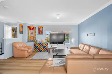 Property photo of 2/13 Bickley Road Cannington WA 6107